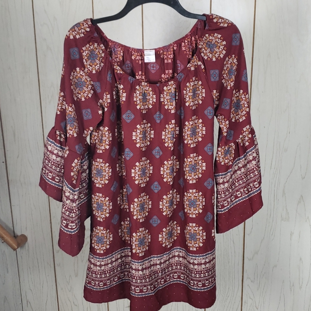 Maroon top